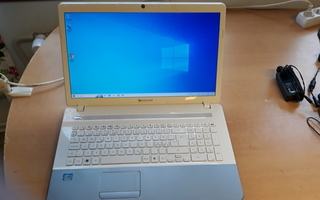 Packard bell P7Y so (Acer )