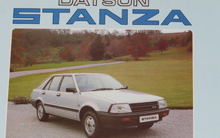 1982 Datsun Stanza esite - KUIN UUSI - 14 sivua