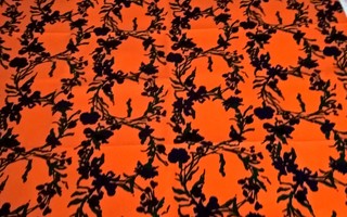 Markiisikangas - oranssi / kukkakranssi -kuvio - 155x165 cm