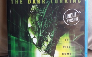 Alien vs Zombies The Dark Lurking blu-ray