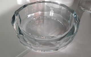 Lasinen Tuhkakuppi / Tuhka-astia lasia