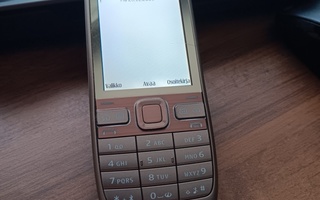 Nokia e52