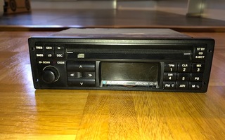 Autoradio Blaupunkt München CD 41 vuodelta 1991 Radio