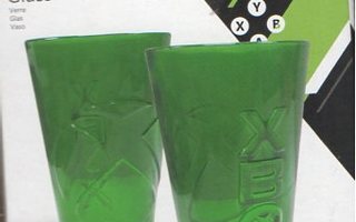 XBOX SHAPED GLASS	(79 277)		muki/lasi/juoma