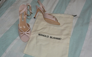 Manolo Blahnikit, vaaleanpunaiset sandaalit koko 42