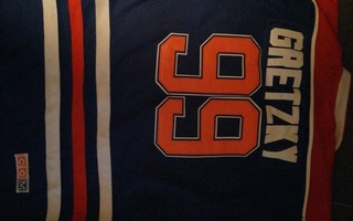 Wayne Gretzky Edmonton Oilers 99 CCM NHL Jersey. Vintage