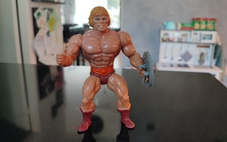 He-Man MOTU figuuri + kilpi