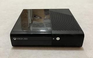 Xbox 360 E (loose, testattu)