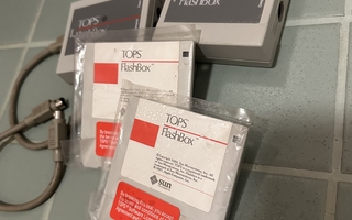 TOPS FLASHBOX - LocalTalk adapter box for 68k Macs (ehkä?)