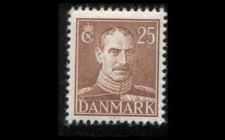 Tanska 272 ** Christian X 25 öre (1942)