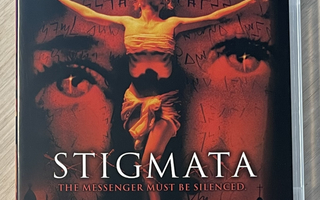 STIGMATA (1999) Patricia Arquette, Gabriel Byrne