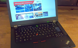 Lenovo Thinkpad T420 ** uusi akku **