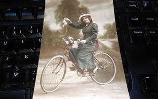 Polkupyörä Kaunis Nainen v.1913 PK78