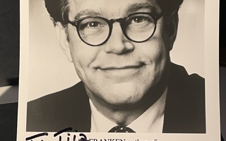 SNL - Senaattori Al Franken nimikirjoitus promokuvassa