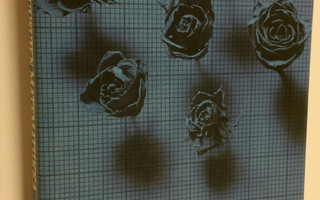 Irma Kerppola : Ruusujen matematiikka : ja muita esseitä