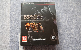 PS3 : Mass Effect Trilogy 1-3 Pahviboksissa [suomi]