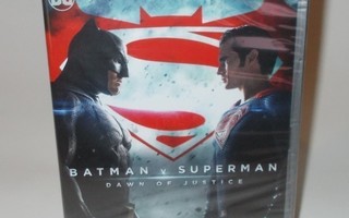 BATMAN v SUPERMAN: DAWN OF JUSTICE  (UUSI)