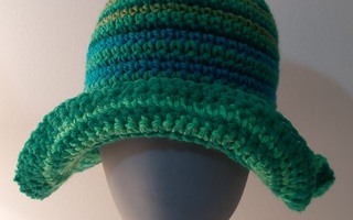 Alina´s Handmade käsin virkattu hattu moniväri vihreä