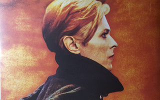David Bowie – Low +  original 1977 fan club leaflets