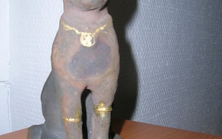 Myyn keraamisen egyptiläisen Bastet kissan