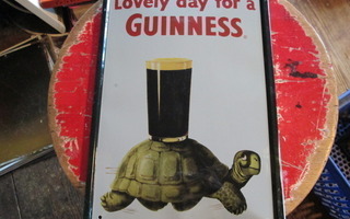 Peltikyltti Guinness olut. Kilpikonna