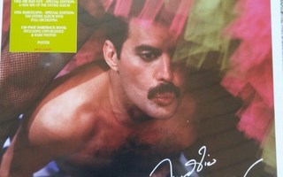 Mercury, Freddie : Never Boring     3CD + DVD + Blu-Ray