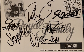 Royal Family kortti nimikirjoituksilla