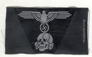 Waffen-SS kotka ja pääkallo kenttälakkiin