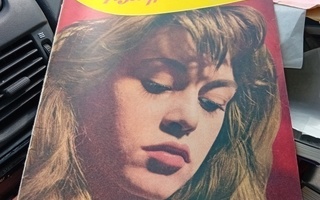 Uutisaitta no 3 / 1956 Brigitte Bardot cover ( SIS POSTIKULU