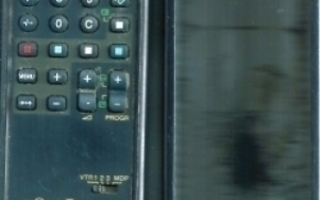 Sony RM-833 - kaukosäädin myynnissä  SEINÄJOKI