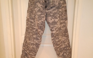 US Army ACU Camo Pants Fire Resis. Large/Reg Propper Brand