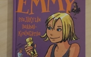 Finderup: GIRL:IT - Emmy - Syrjäkylän draamakuningatar