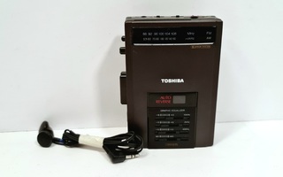 Toshiba KT-4249 Stereo Radio Cassette Player (korjattavaksi)