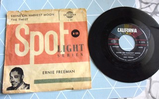 Ernie Freeman – Shine On Harvest Moon / The Twis