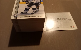 100 kpl be a player memorabilia 2000-2001 jääkiekkokorttia