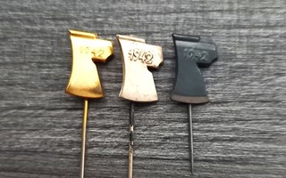 Talkoo: Kirveet; kulta, hopea ja rauta 1942. VARATTU Wahtera