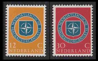 Alankomaat 728-9 ** NATO 10v (1959)