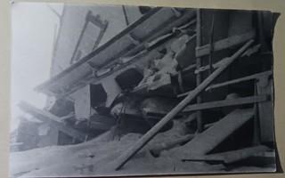 Karjaa, ilmapommituksen tuhoja v. 1940, valokuvapk, ei p.
