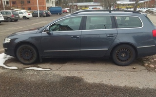 2010 Volkswagen passat 1.6l varaosiksi.