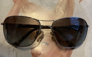 LOUIS VUITTON LUXURY SUNGLASSES