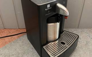 Nespresso Cappuccinatore CS20 maidonvaahdotin