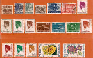 Indonesia postimerkkejä ja muutama seteli