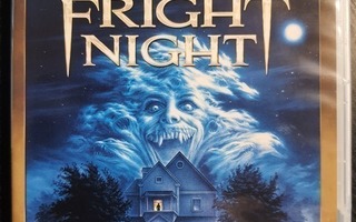 FRIGHT NIGHT (1985)