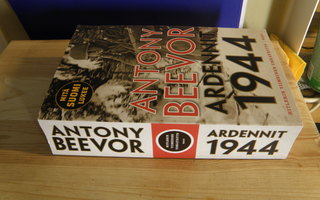 Antony Beevor Ardennit 1944 (nidottu)