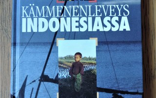 Signeerattu Leena Sihombing KÄMMENENLEVEYS INDONESIASSA