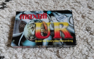 Avaamaton c-kasetti Maxell UR90
