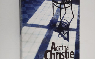 Agatha Christie : Neiti Marplea ei petetä