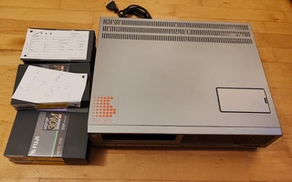 Sony Betamax SL-C30E videonauhuri ja kasetteja