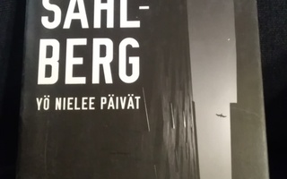 Asko Sahlberg: Yö nielee päivät