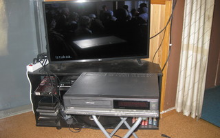 VHS-videonauhuri JVC HR-D560E